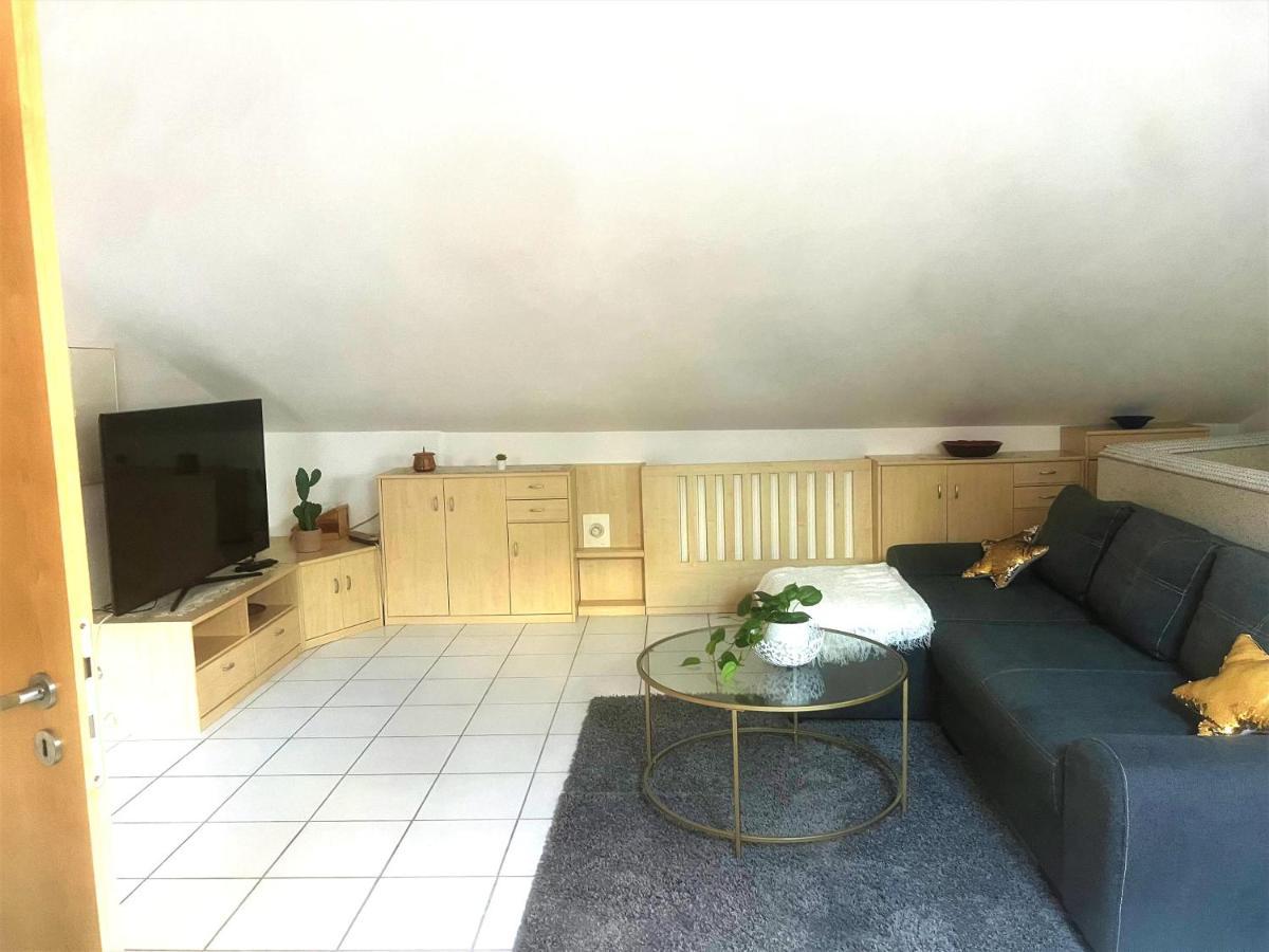 Moeblierte 3 Zimmer Apartment - Mit Smart Tv, Wlan Und Kostenfreie Parkplaetze Schloß Holte-Stukenbrock Buitenkant foto